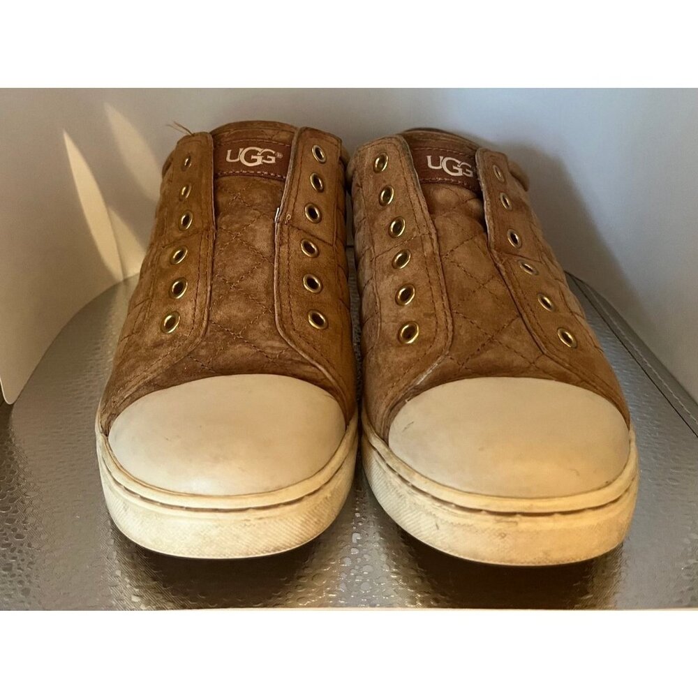 UGG women’s slip on sneakers size 8.5